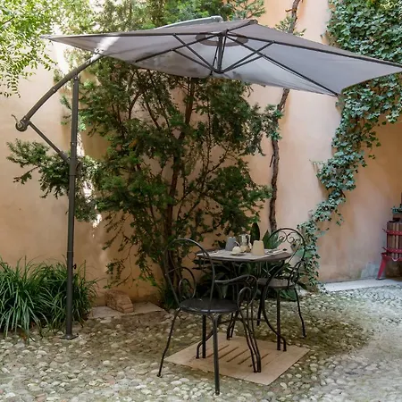 La Casa Della Bouganville Apartment Verona