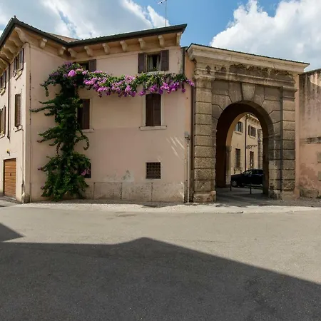 La Casa Della Bouganville * Verona