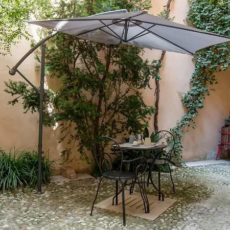 La Casa Della Bouganville Apartment Verona